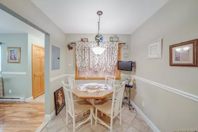 1107 Cabot Court N, Saint James, NY 11780 - Photo 11