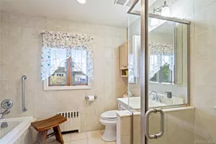 220 Belvedere Dr, Massapequa Park, NY 11762 - Photo 17