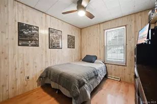 4 Cottage Ct, Middle Island, NY 11953 - Photo 15