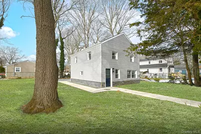 45 Crown Avenue, Huntington, NY 11743 - Photo 3