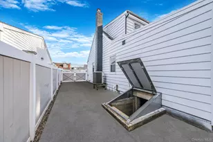 73 Midwood Ave, Farmingdale, NY 11735 - Photo 27