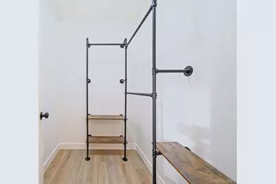 73 Midwood Avenue, Farmingdale, NY 11735 - Photo 17