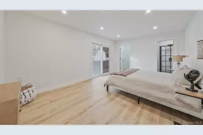 73 Midwood Avenue, Farmingdale, NY 11735 - Photo 15