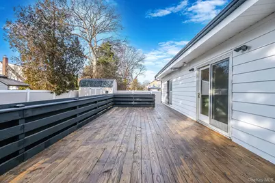 73 Midwood Avenue, Farmingdale, NY 11735 - Photo 25