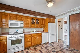 2298 Cleveland St, North Bellmore, NY 11710 - Photo 11