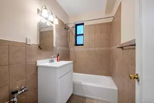 71-11 Yellowstone Blvd, Forest Hills, NY 11375 - Photo 7