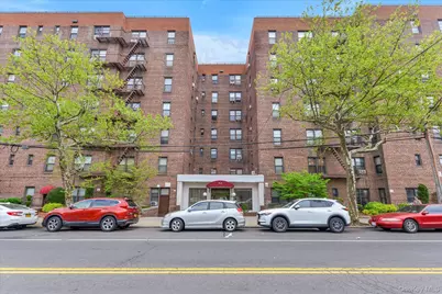 71-11 Yellowstone Boulevard #4A, Forest Hills, NY 11375 - Photo 11