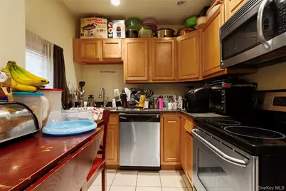 219 S Sixth Avenue, Mount Vernon, NY 10550 - Photo 3