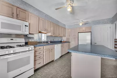 21 Lynwood Road, Cortlandt Manor, NY 10567 - Photo 15