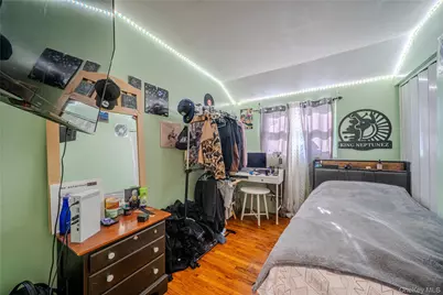 72 Cranberry Street, Central Islip, NY 11722 - Photo 13