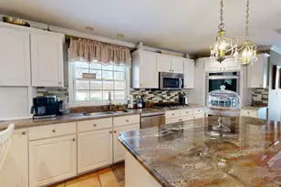 6 Bea St, Lake Grove, NY 11755 - Photo 9