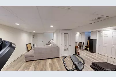 6 Bea Street, Lake Grove, NY 11755 - Photo 39