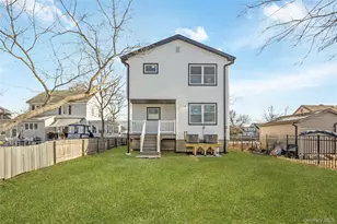 21 Norman Ave, Amityville, NY 11701 - Photo 3