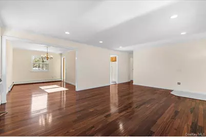 20 Alex Lane #1, Glen Cove, NY 11542 - Photo 5
