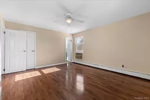 20 Alex Ln, Glen Cove, NY 11542 - Photo 17