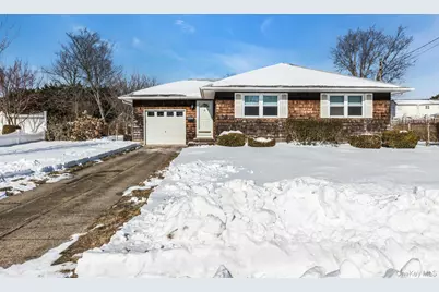 238 Loop Drive, Sayville, NY 11782 - Photo 3