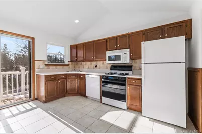 20 Alex Lane #2, Glen Cove, NY 11542 - Photo 11