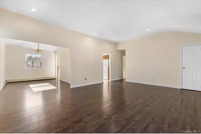 20 Alex Lane #2, Glen Cove, NY 11542 - Photo 5