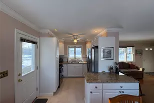 17 Whiting Rd, East Quogue, NY 11942 - Photo 15