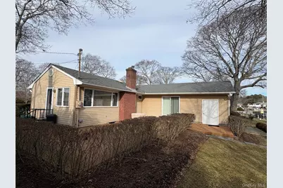 17 Whiting Road, East Quogue, NY 11942 - Photo 5