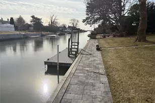 17 Whiting Rd, East Quogue, NY 11942 - Photo 3