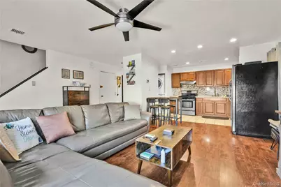 785 E 160th Street #2B, Bronx, NY 10456 - Photo 5