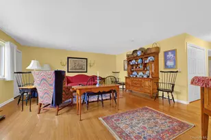 202 Falcon Ct, Poughkeepsie, NY 12603 - Photo 3