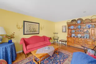 202 Falcon Ct, Poughkeepsie, NY 12603 - Photo 7