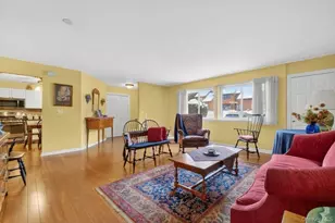 202 Falcon Ct, Poughkeepsie, NY 12603 - Photo 5