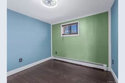 27 Denton Street, Patchogue, NY 11772 - Photo 17