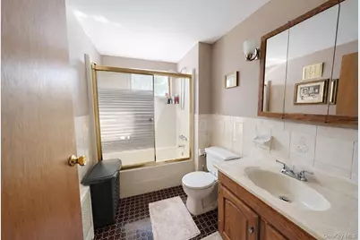 1762 Broadway, New Hyde Park, NY 11040 - Photo 17