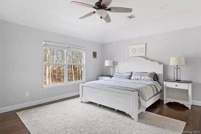 3 Lincoln Avenue, Manorville, NY 11949 - Photo 9