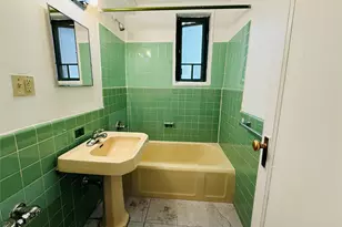 1576 Unionport Rd, Bronx, NY 10462 - Photo 7