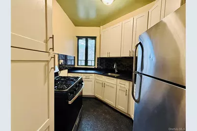 1576 Unionport Road #5F, Bronx, NY 10462 - Photo 1