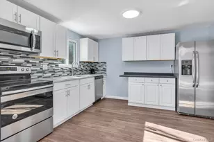 6 Anne Dr, Selden, NY 11784 - Photo 3