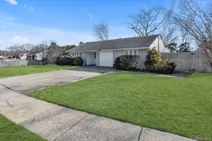 6 Anne Dr, Selden, NY 11784 - Photo 23