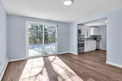 6 Anne Drive, Selden, NY 11784 - Photo 15