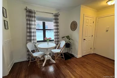 313 Main Street #B, Roslyn, NY 11576 - Photo 5