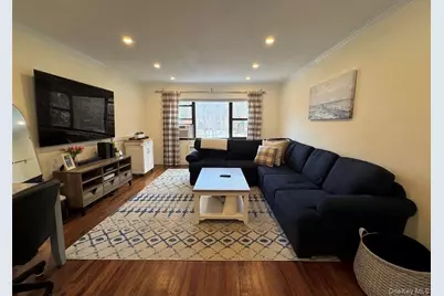 313 Main Street #B, Roslyn, NY 11576 - Photo 3