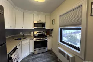 313 Main St, Roslyn, NY 11576 - Photo 7