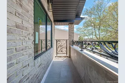 918 N 6th Street, New Hyde Park, NY 11040 - Photo 21