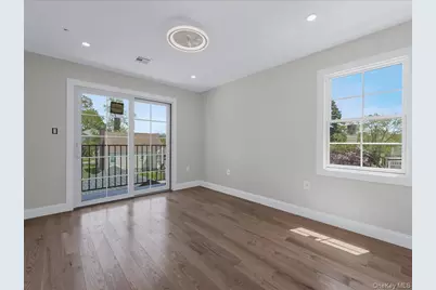 918 N 6th Street, New Hyde Park, NY 11040 - Photo 17
