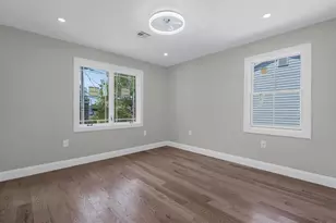 918 N 6th St, New Hyde Park, NY 11040 - Photo 19