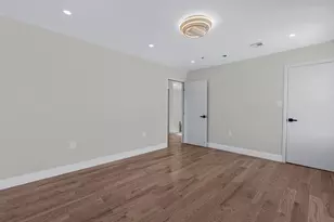 918 N 6th St, New Hyde Park, NY 11040 - Photo 15