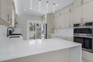 918 N 6th St, New Hyde Park, NY 11040 - Photo 9