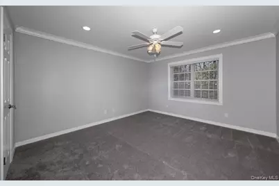 81 Secatogue Avenue #6, Farmingdale, NY 11735 - Photo 7