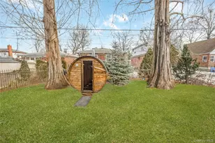 71-15 167th St, Fresh Meadows, NY 11365 - Photo 19