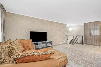 7115 167th Street, Fresh Meadows, NY 11365 - Photo 9