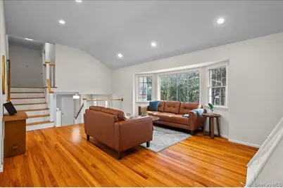 1079 Weaver Street, New Rochelle, NY 10804 - Photo 7