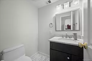 1079 Weaver St, New Rochelle, NY 10804 - Photo 5